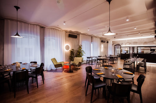 "O" Gastrobar [5a34072182a750305b0fffc9/59.928431/30.300454]