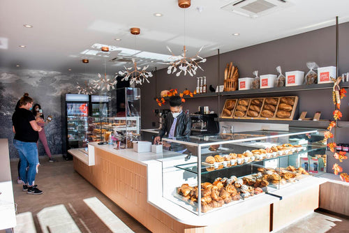 Goûter (Eglinton Ave) [124jkb124kj1b24/43.704922/-79.408193]