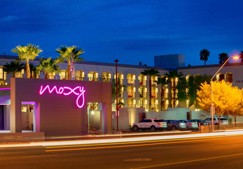 MOXY Phoenix Tempe/ASU Area [56e25446498ef7fc85bef4ec/33.413561/-111.925693]