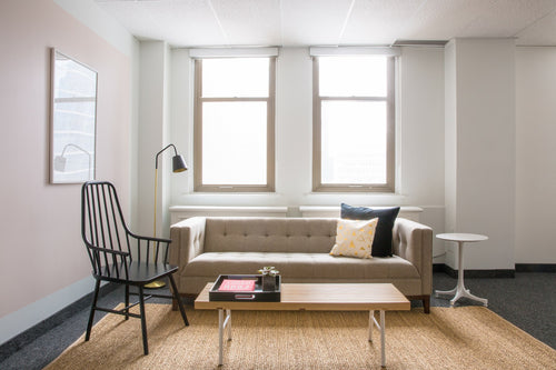 Breather (357 Bay street) [570facbdcd10a1d949bdadb1/43.650829/-79.38085]