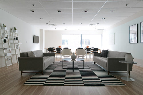 Breather (555 Richmond Street West) [571b8ccb498ee4b1fe17bf47/43.646365/-79.402312]