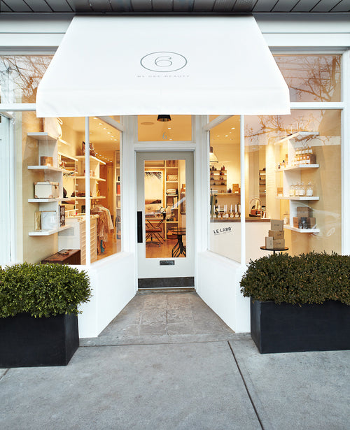 6 by Gee Beauty [4cf90a1eb45b5941d22ad1bd/43.678217/-79.390518]