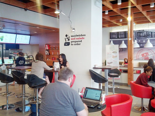 Aroma Espresso Bar (Bay and Dundas) [526e903911d2865e35679b3d/43.655207/-79.383849]