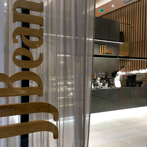 JJ Bean (Bay St) [5cd034fc4aa3f8002c487ac2/43.65610/-79.38387]