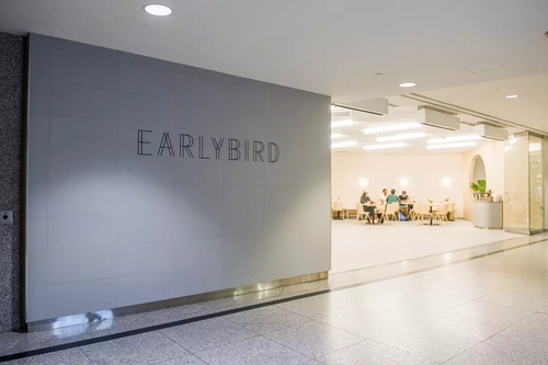 Early Bird (Brookfield Place) [5b16ca35ad910e002cbae340/43.646349/-79.379003]