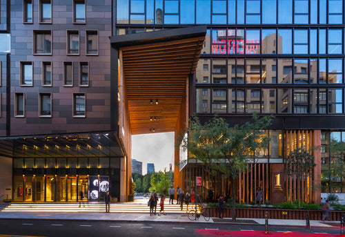 1 Hotel Brooklyn Bridge [57ed4330498e34539123c310/40.701728/-73.995881]