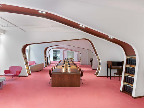 Dropbox HQ [57028f26498e7e5929839963/37.781057/-122.392698]
