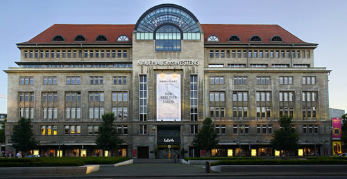 KaDeWe Berlin [m23m23m54m2/52.50161563921451/13.34099465502526]