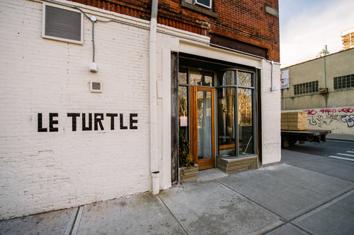 Le Turtle [56623641498ec93dd124c661/40.721182/-73.992504]