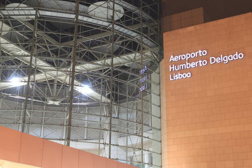 Humberto Delgado Airport (LIS) [4c0838aa7c9ad13ad9a82c1e/38.775594/-9.135367]
